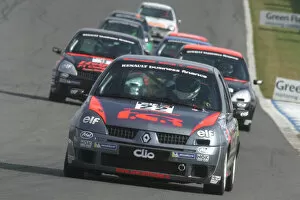 Images Dated 6th September 2003: 2003 Clio Cup Championship. Donington Park 7th September. Jonathon Fildes