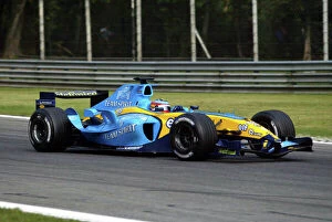 Images Dated 2nd September 2004: 2004 Formula One Testing Monza, Italy. 1st September 2004. Fernando Alonso, Renault R24, action