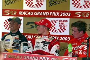 Images Dated 14th November 2003: 50th Macau Grand Prix: L-R: Pole sitter Fabio Carbone, Signature Plus, with Ryan Briscoe