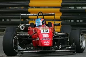 Images Dated 17th November 2005: 52nd Macau Grand Prix: Guillaume Moreau Signature Plus