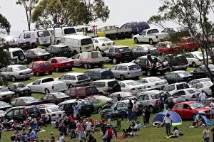 Images Dated 6th November 2005: A1 Grand Prix: Full car parks at Eastern Creek