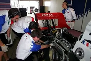 Sydney Gallery: A1 Grand Prix: Mechanics work on the car of Nicolas Lapierre A1 Team France