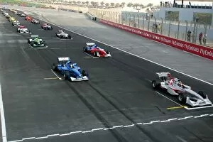 Images Dated 11th December 2005: A1 Grand Prix: The start of the race: A1 Grand Prix, Rd6, Dubai Autodrome, UAE, Race Day