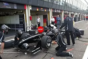 Images Dated 29th September 2006: A1GP: Matt Halliday A1 Team New Zealand does a practice pitstop