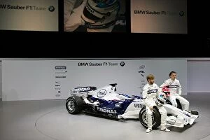 Images Dated 16th January 2007: BMW F1.07 Launch: L-R: Nick Heidfeld and Robert Kubica with the new BMW Sauber F1.07