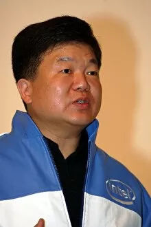 Images Dated 17th January 2006: BMW Sauber Launch: Eric Kim Senior Vice President and General Manager of Intel Corporation Sales
