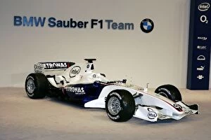 Images Dated 17th January 2006: BMW Sauber Launch: The new BMW Sauber F1.06. Front, three quarter view
