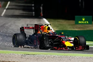 Images Dated 3rd September 2017: f1 formula 1 formula one crashes action sparks