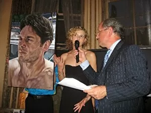 Images Dated 8th June 2006: The F1 Party: Jill Bradley, artist, with her portrait of Giancarlo Fisichella that sold for £25