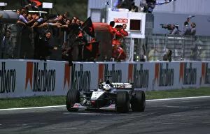 Images Dated 10th May 2000: F1Spanish GP-David Coulthard-McLaren-Front tree quater action