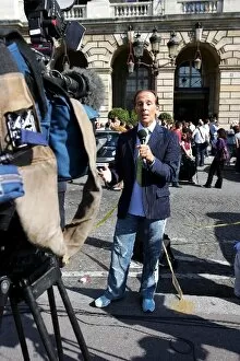 Images Dated 14th September 2007: FIA World Council Hearing: Media outside the hearing