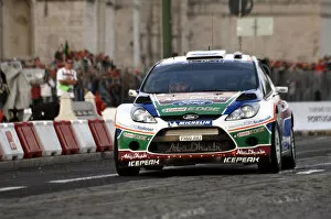 Rd3 Rally de Portugal Gallery: FIA World Rally Championship: Mikko Hirvonen Ford Fiesta RS WRC on the Super Special stage 1 in