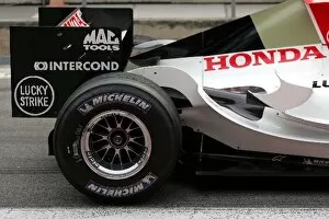 Images Dated 25th November 2004: Formula One Testing: 2005 specification rear wing on the BAR