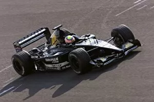 Images Dated 23rd August 2001: Formula One Testing: Alex Yoong continues to test the Minardi PS01
