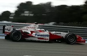 Images Dated 17th April 2005: Formula One Testing: Borja Garcia makes his Formula One debut with the Toyota team at Paul Ricard