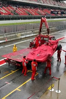 Images Dated 1st May 2007: Formula One Testing: The car of Kimi Raikkonen Ferrari F2007 returns to the pits on a truck after