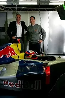 Images Dated 25th November 2004: Formula One Testing: Dietrich Mateschitz CEO and Founder of Red Bull with Tony Purnell