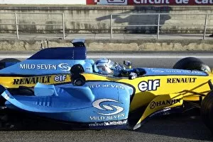 Images Dated 21st January 2004: Formula One Testing: Jarno Trulli Renault R24 stalls at the end of the pitlane