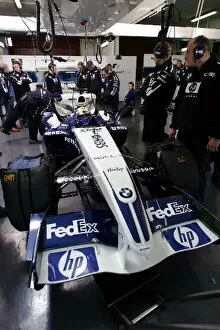 Images Dated 31st January 2005: Formula One Testing: Mark Webber prepares to run the Williams FW27 for the first time