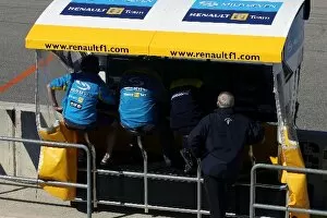 Images Dated 17th February 2006: Formula One Testing: Nick Shorrock, Director of Michelin F1 Activities on the Renault pit gantry