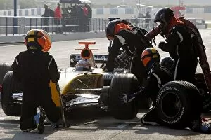Images Dated 6th February 2007: Formula One Testing: Renault F1 practice pit stops wit Nelson Piquet Renault R27