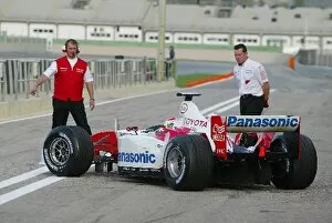 Images Dated 26th November 2003: Formula One Testing: Ryan Briscoe tests with Toyota