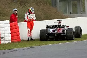Images Dated 13th November 2007: Formula One Testing: The spun car of Giedo van der Garde Force India F1