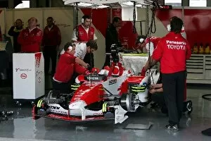 Images Dated 2nd December 2004: Formula One Testing: The Toyota Team: Formula One Testing, Jerez, Spain, 2 December 2004