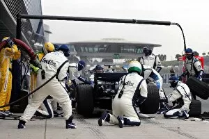 Images Dated 7th December 2006: Formula One Testing: Williams do pitstop practice