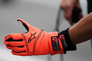 Circuit Ile Notre Dame Gallery: Formula One World Championship: Alpinestars glove