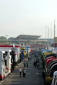 Images Dated 3rd May 2003: Formula One World Championship: Barcelona paddock