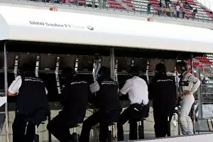 Images Dated 12th May 2006: Formula One World Championship: The BMW Sauber pit wall
