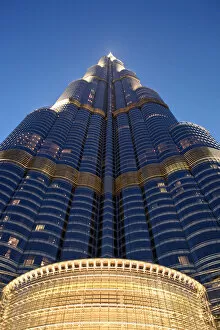 Scenic Gallery: Formula One World Championship: The Burj Khalifa tower - the worlds tallest man made structure