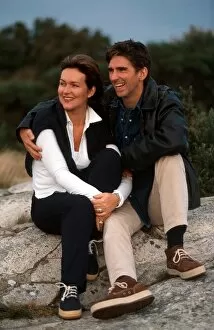 Images Dated 9th October 2001: Formula One World Championship: Damon Hill spends time with his wife Georgie in the beautiful