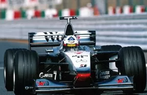 Images Dated 8th January 2001: Formula One World Championship: David Coulthard, McLaren MP4-13, 3rd place
