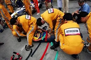 Images Dated 28th September 2006: Formula One World Championship: Extrication practice