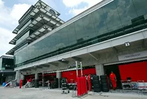 Images Dated 17th June 2004: Formula One World Championship: The Ferrari team in the pitlane