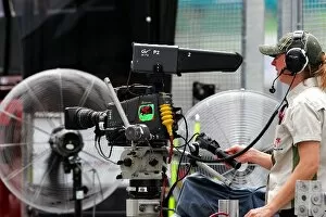 Images Dated 7th April 2007: Formula One World Championship: An FOM Camerawoman