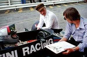 Images Dated 17th November 2005: Formula One World Championship: Fourth placed Mario Andretti Lotus 79 talks with Colin Chapman