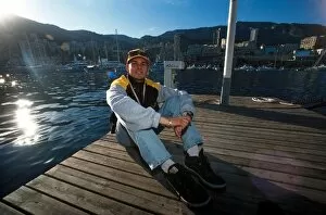 Images Dated 8th January 2001: Formula One World Championship: Giancarlo Fisichella, Benetton B198 relaxes early in the morning