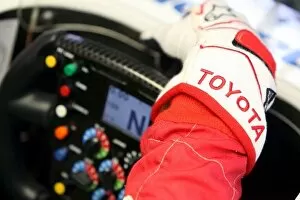 Images Dated 19th October 2007: Formula One World Championship: Glove of Jarno Trulli Toyota
