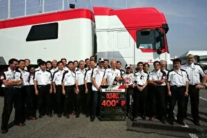 Images Dated 25th July 2004: Formula One World Championship: Honda mechanic Bill celebrates 400th GP