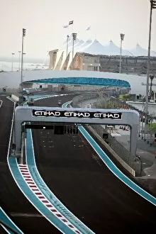 Images Dated 28th October 2009: Formula One World Championship: Hotel bridge