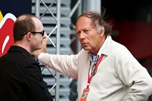 Images Dated 8th May 2008: Formula One World Championship: Justin Hynes Red Bulletin Editor talks with Heinz Pruller F1