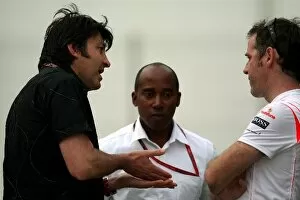Images Dated 7th April 2008: Formula One World Championship: Kevin Garside Journalist for the Times Newspaper talks with