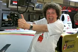 2008 Collection: Formula One World Championship: Leo Sayer Singer in the Force India garage
