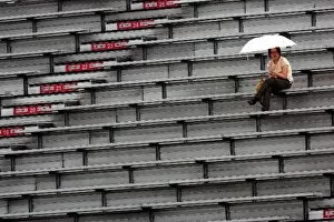 Images Dated 29th September 2006: Formula One World Championship: Lone spectator