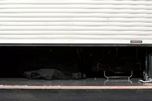 Images Dated 13th September 2007: Formula One World Championship: McLaren close the shutters on their garages