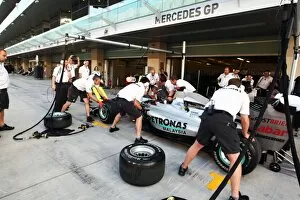 Images Dated 11th November 2010: Formula One World Championship: Mercedes practice pit stops