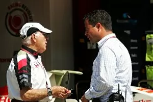 Images Dated 12th May 2006: Formula One World Championship: Murray Walker talks with Ted Kravitz ITV-F1 Pitlane Reporter